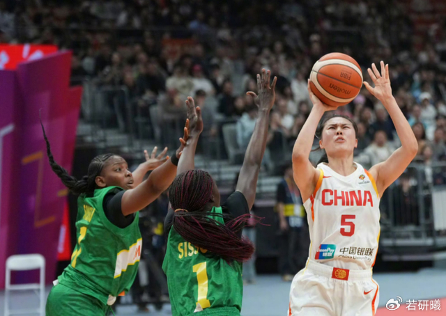 中国女篮双塔战术受挫 北京时间世界杯预选赛不