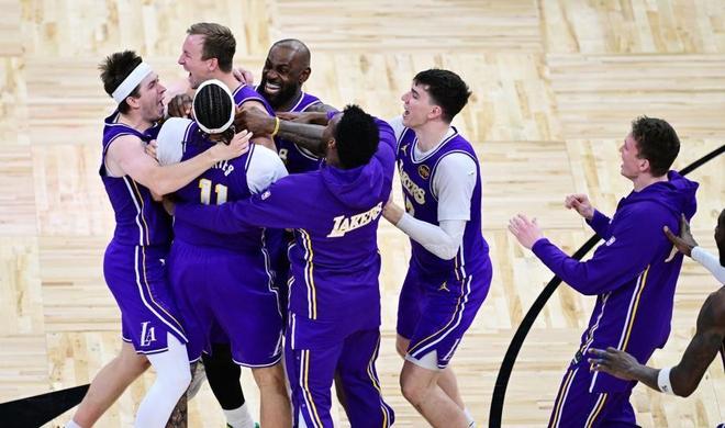 湖人客场绝杀魔术 肯纳德压哨三分助队豪取九连