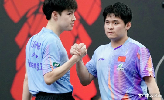 林诗栋黄友政逆转新加坡组合晋级八强