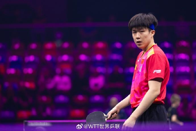 王楚钦排名榜首却陷低谷，业内人士呼吁给予时