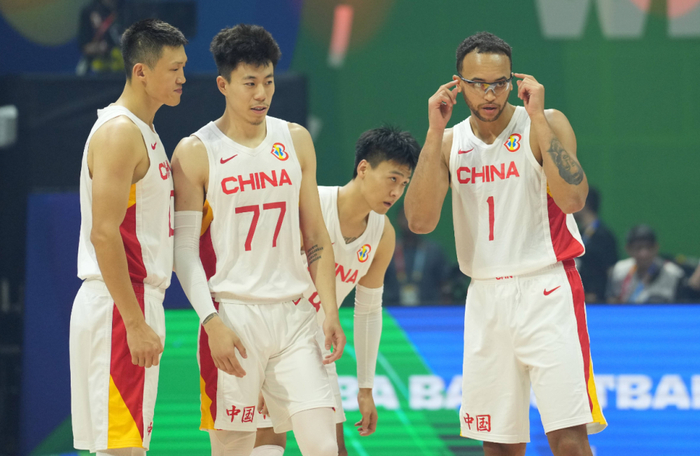 李凯尔回应球迷关切：将代表中国男篮征战世界