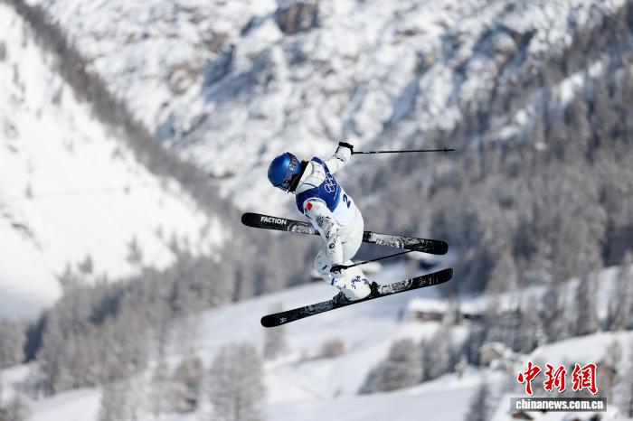 谷爱凌米兰冬奥会自由式滑雪女子U型场地技巧决