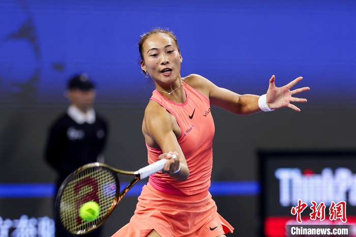 郑钦文中网女单晋级16强 下轮迎战阿尼西莫娃
