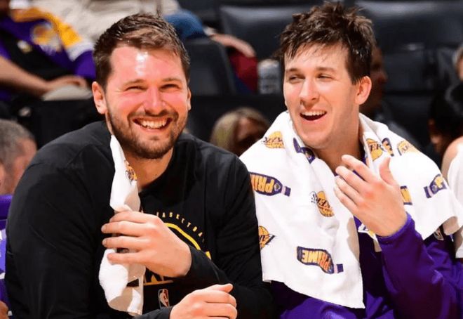 湖人核心里夫斯伤愈复出或成G2关键转折点